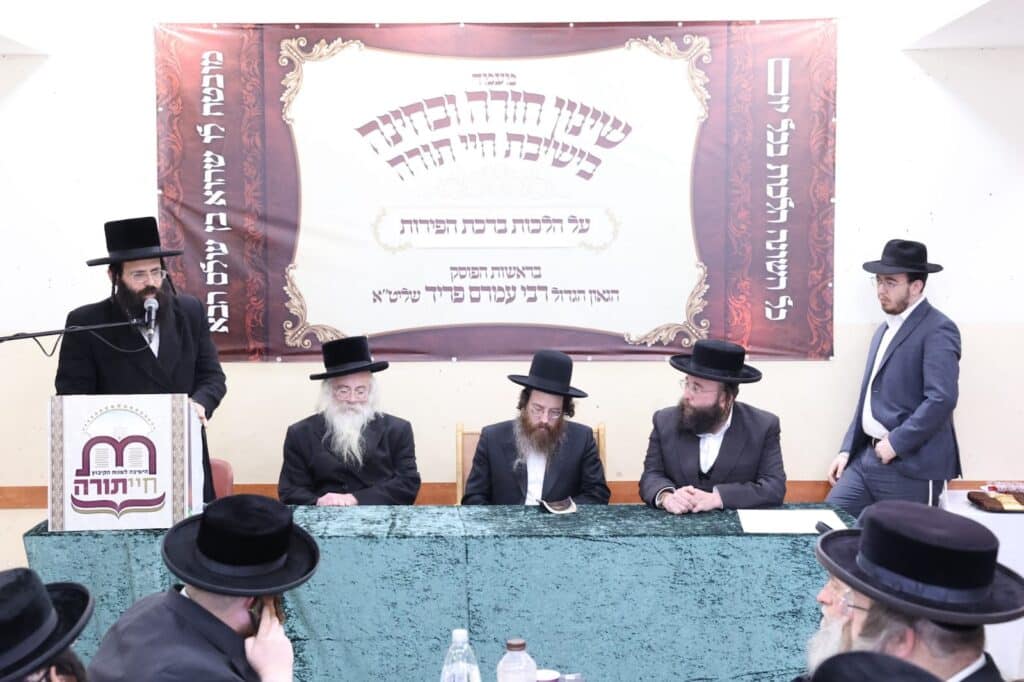 הפוסק הנודע נהנה מבקיאות הבחורים בהלכות ברכות