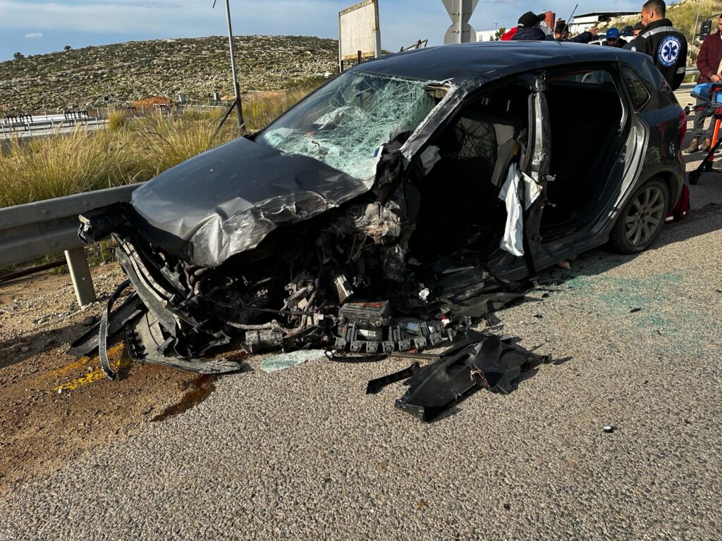 הרכבים נמעכו: נשים חרדיות ממודיעין עילית נפצעו בתאונה