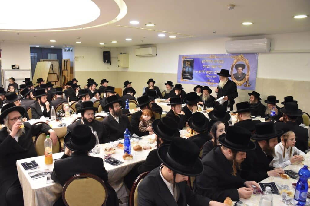 בהשתתפות אדמו"רים: החסידים השתתפו בהילולת ויז'ניץ