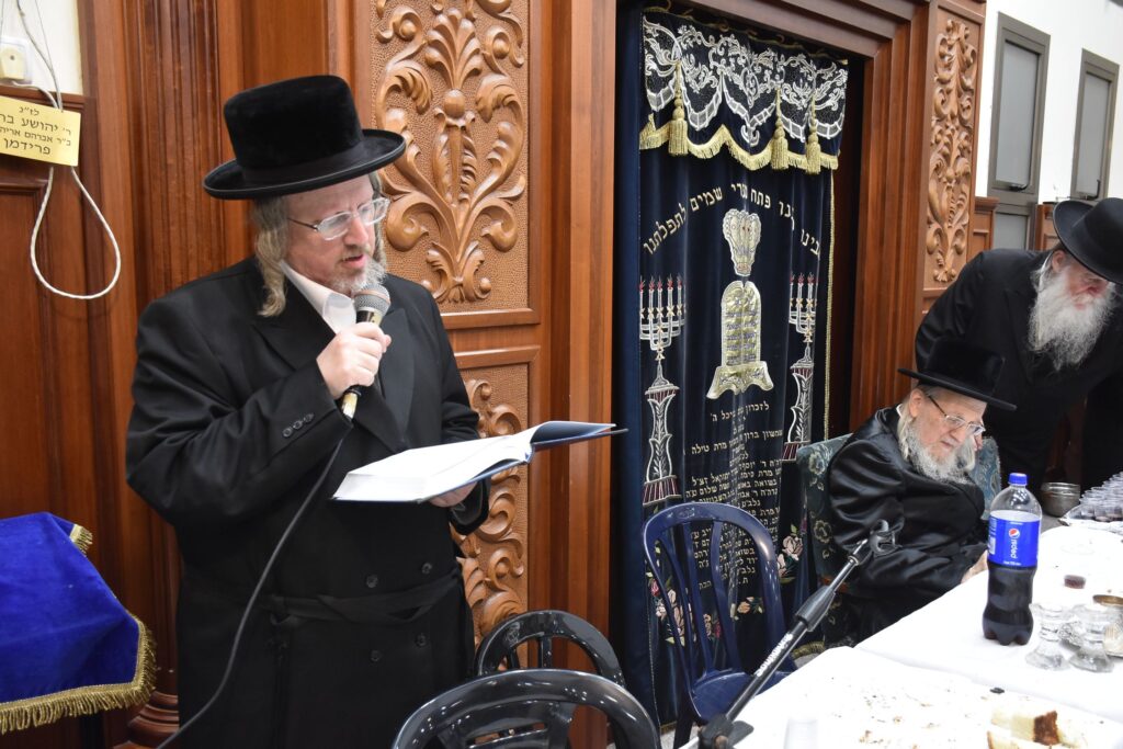 לרגל ההילולא: הרבי מאוזרוב ערך טיש לחסידים