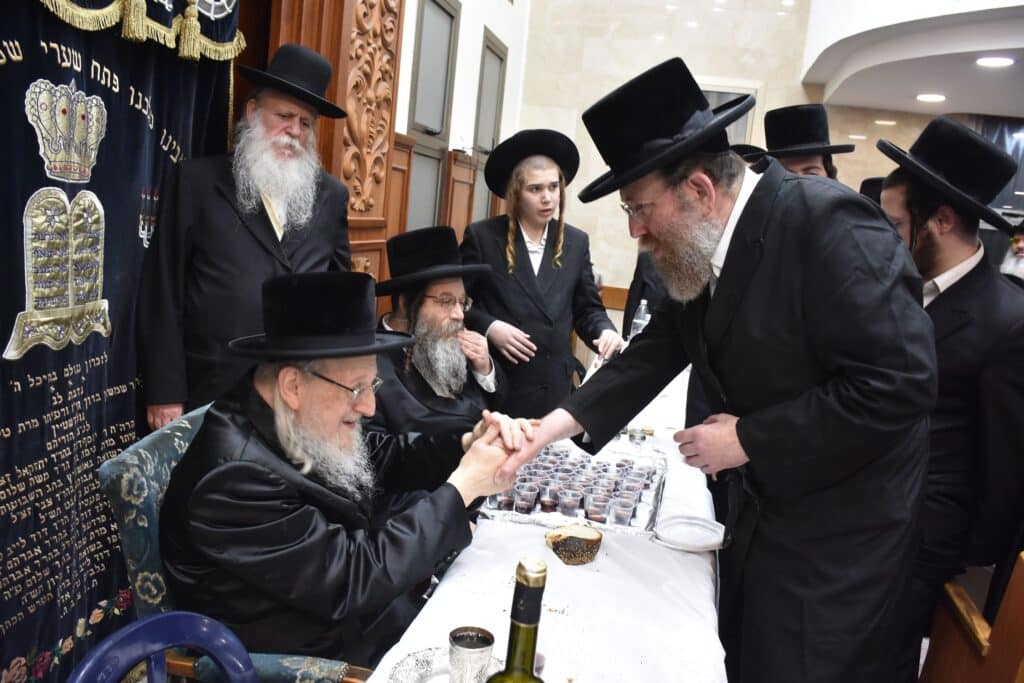 לרגל ההילולא: הרבי מאוזרוב ערך טיש לחסידים