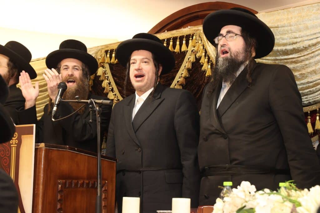 צפו: בחורי ישיבת אורייתא התעטרו בתעודת הוראה