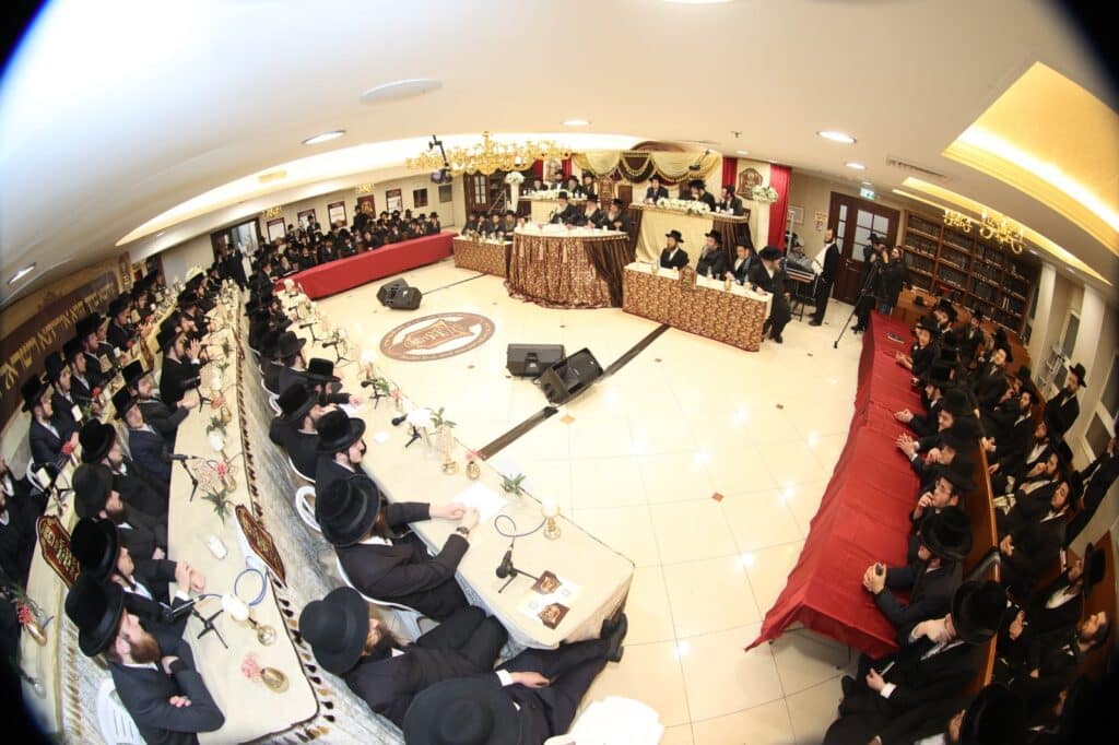 צפו: בחורי ישיבת אורייתא התעטרו בתעודת הוראה