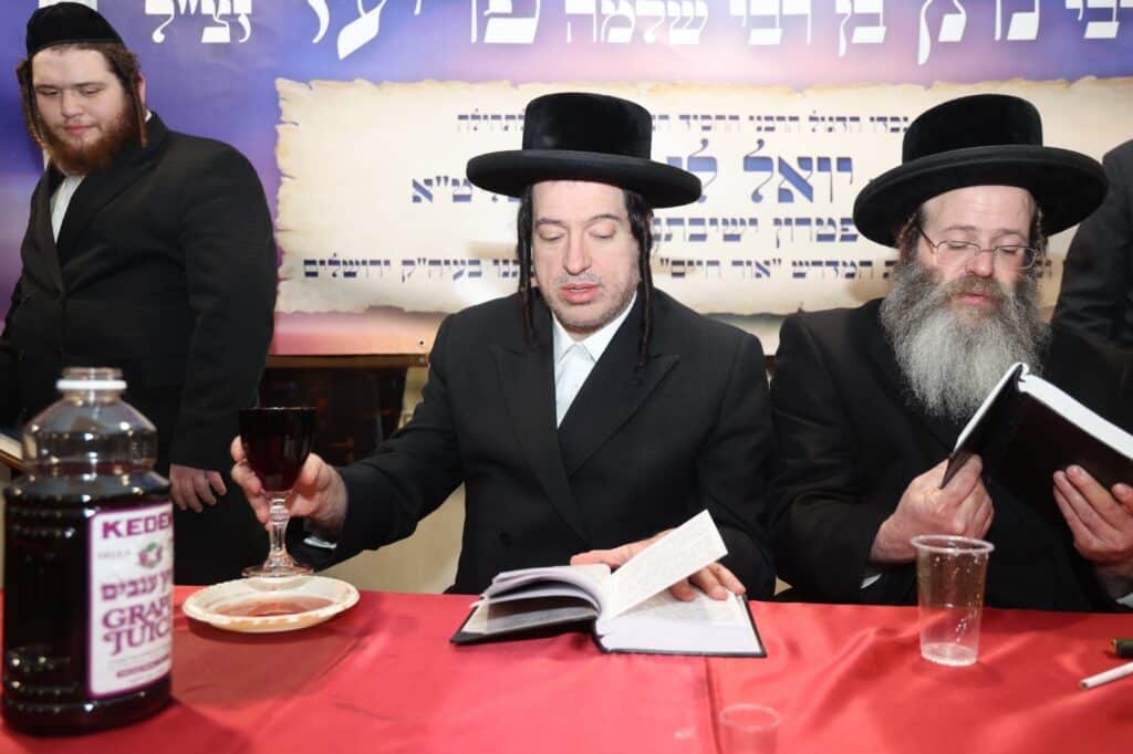 צפו: בחורי ישיבת אורייתא התעטרו בתעודת הוראה