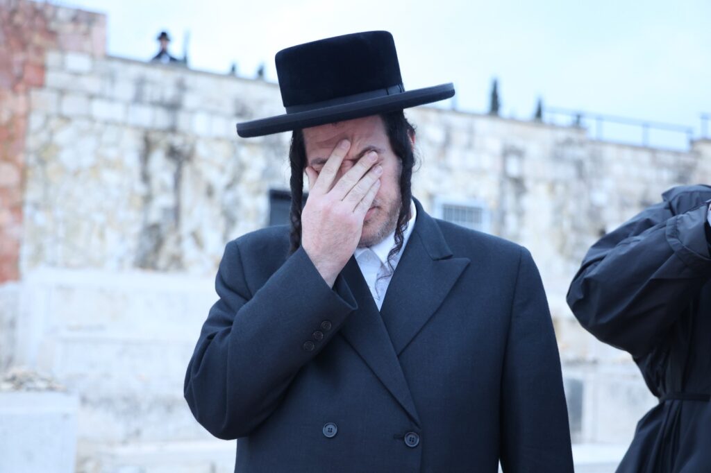 צפו: בחורי ישיבת אורייתא התעטרו בתעודת הוראה