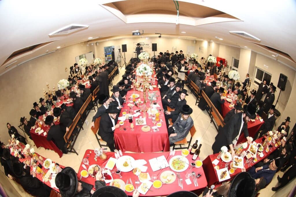 צפו: בחורי ישיבת אורייתא התעטרו בתעודת הוראה