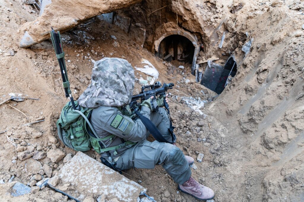 דלת סתרים או רצפה מתוחכמת: כך יגיע סופו של סינואר