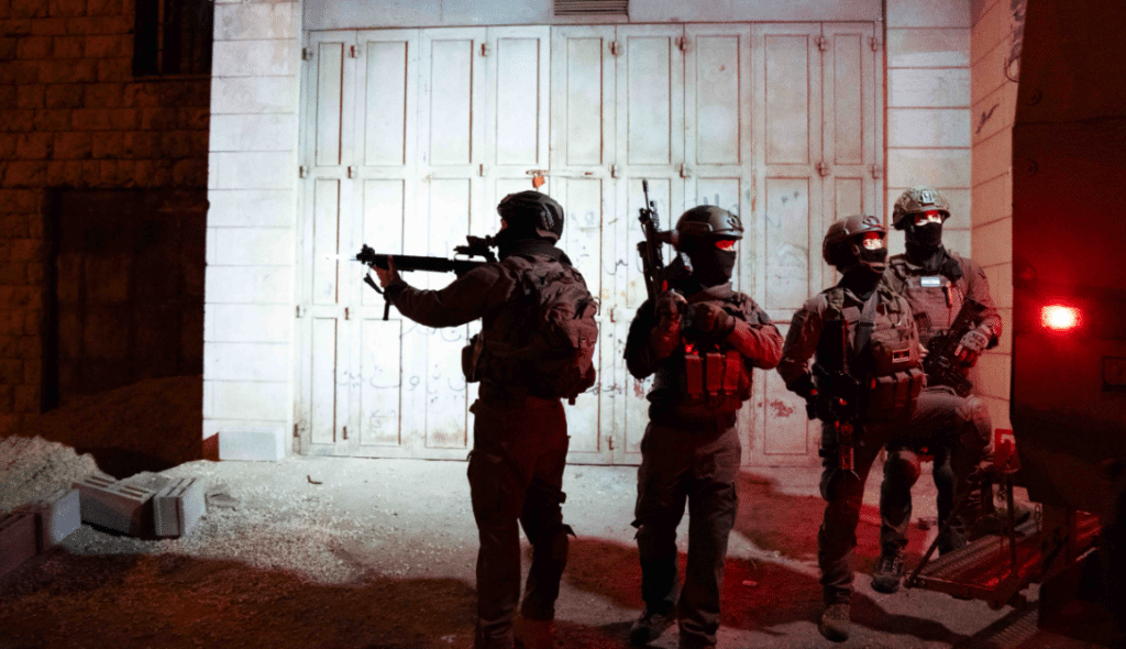 צה"ל תקף משאית בגבול לבנון: מחבלי חיזבאללה חוסלו; 2 לוחמים בגבעתי נפלו ברצועה