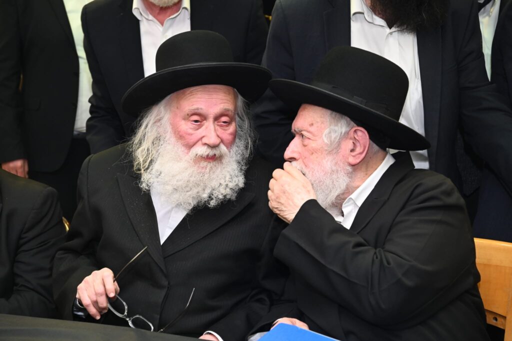 בני ברק: כינוס מאה רבני קהילות בראשות מרן הגר"י זילברשטיין