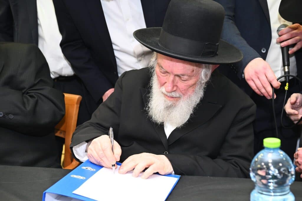 בני ברק: כינוס מאה רבני קהילות בראשות מרן הגר"י זילברשטיין