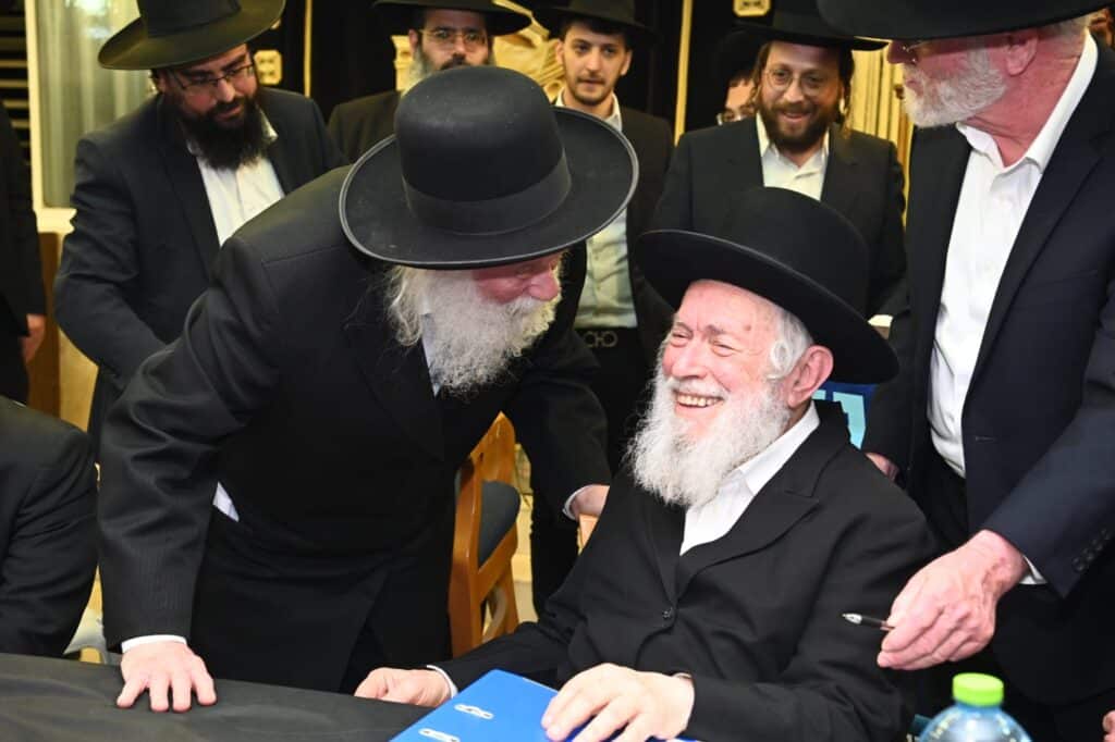 בני ברק: כינוס מאה רבני קהילות בראשות מרן הגר"י זילברשטיין