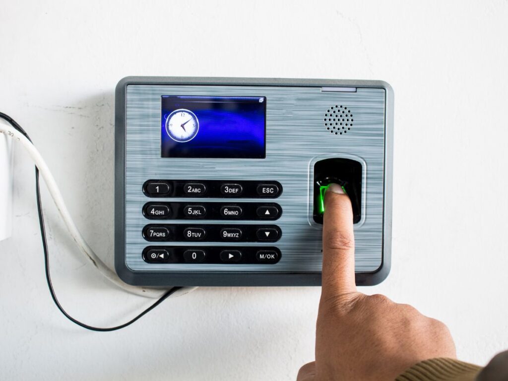 שעון נוכחות