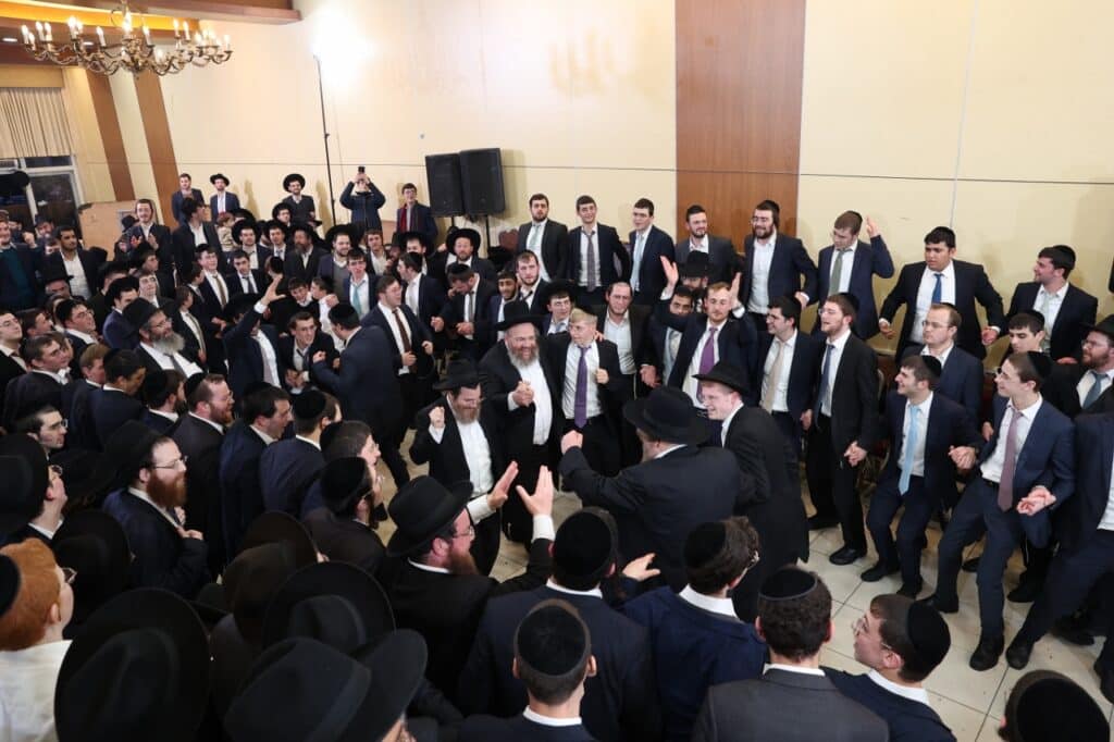 שמחת נישואי בנו של ראש ישיבת מאירת שמועה