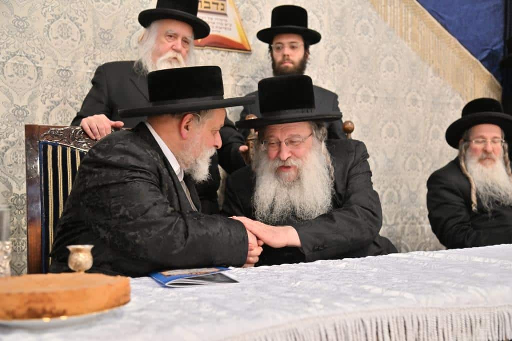 במעמד האדמו"ר: מסיבת חומש בנדבורנא