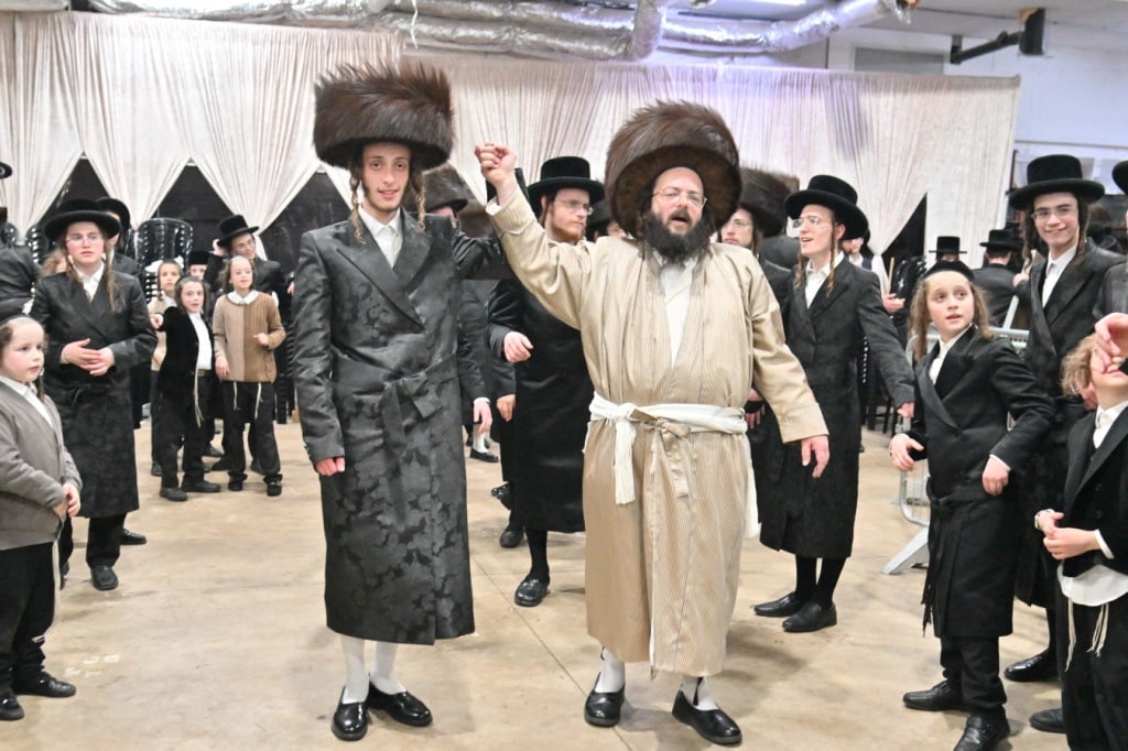 גלריה: שמחת בית קארלין לעלוב - ספינקא - קרעטשניף ירושלים