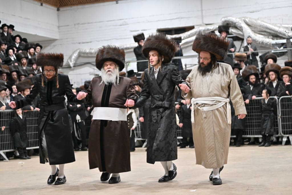 גלריה: שמחת בית קארלין לעלוב - ספינקא - קרעטשניף ירושלים