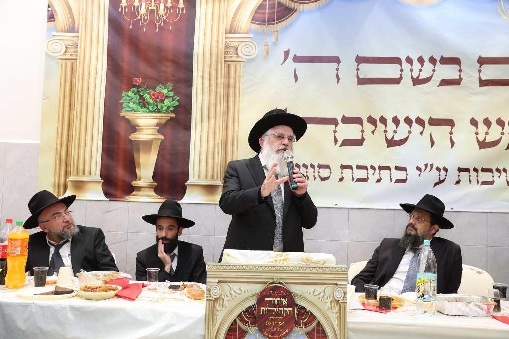 בני הישיבות כתבו חבורות וקיבלו הקדשה מראש הישיבה