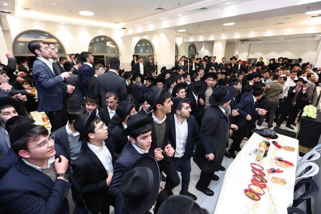 בני הישיבות כתבו חבורות וקיבלו הקדשה מראש הישיבה