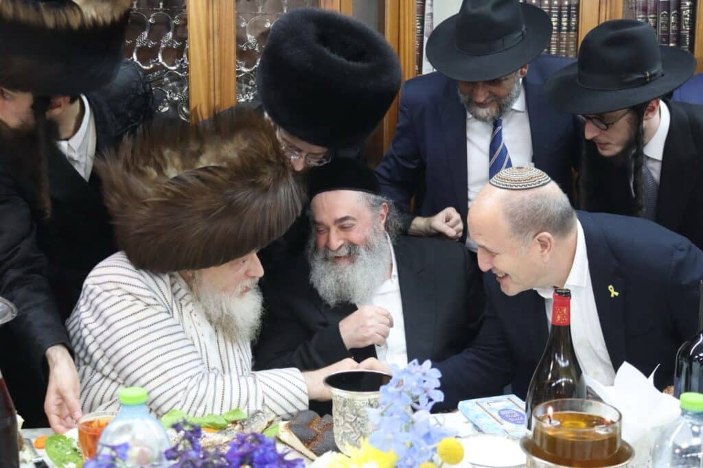 האדמו"ר ממבקשי אמונה פדה את נכדו של האדמו"ר רבי יקותיאל אבוחצירא • גלריה
