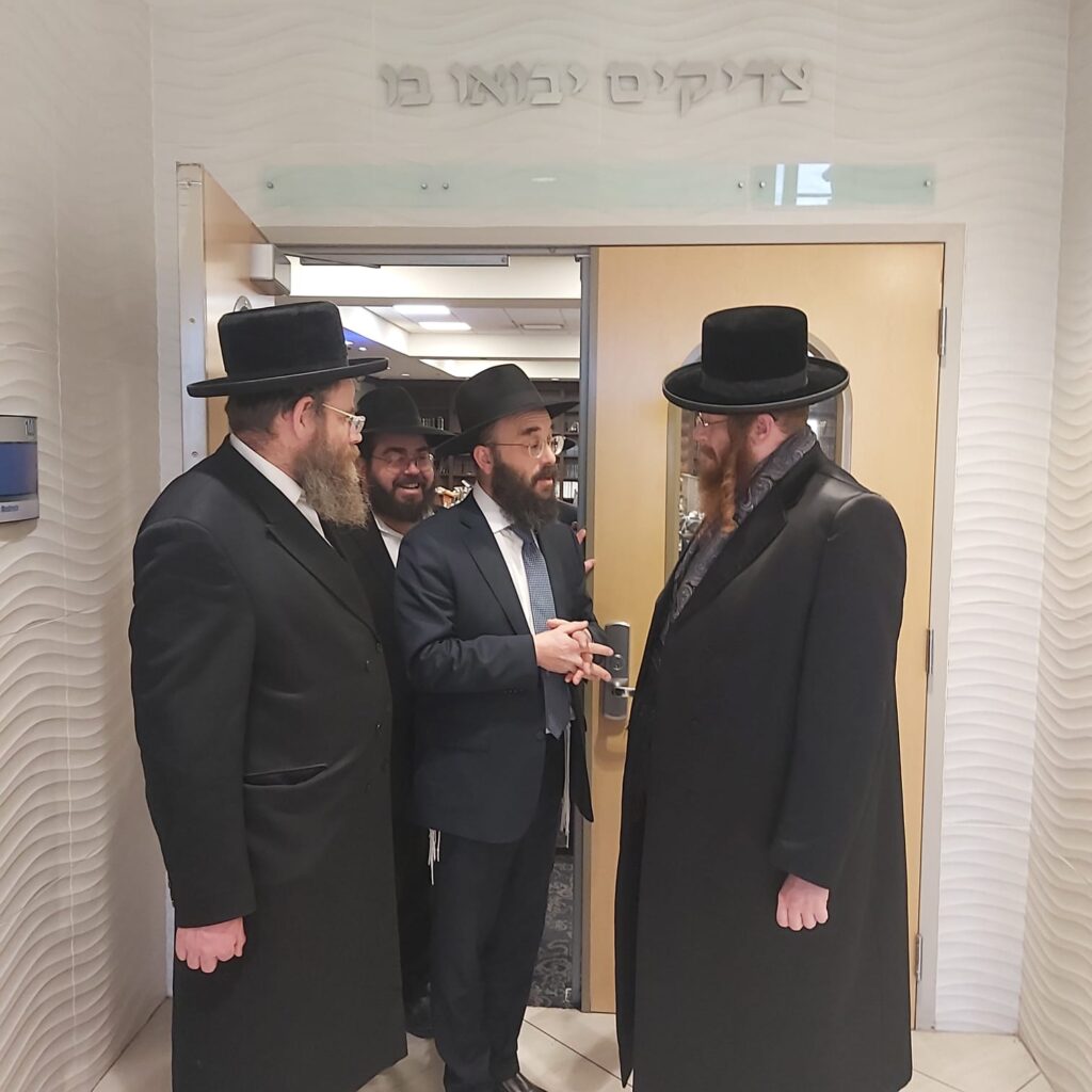 כ"ק האדמ"ר מקאליב במסע חיזוק בשיקגו