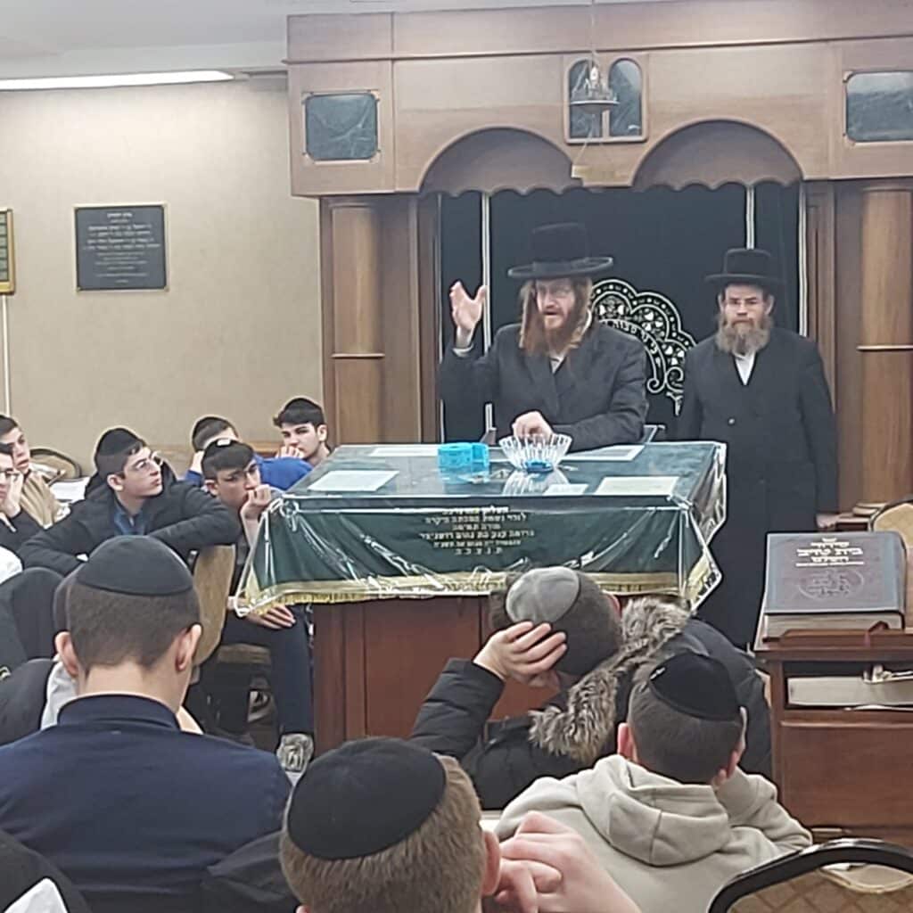 כ"ק האדמ"ר מקאליב במסע חיזוק בשיקגו