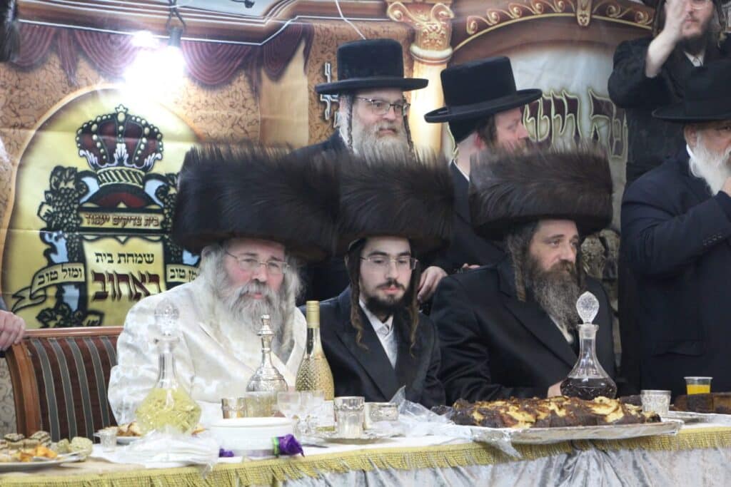 החסידים רקדו: שבע ברכות לבן האדמו"ר מראחוב