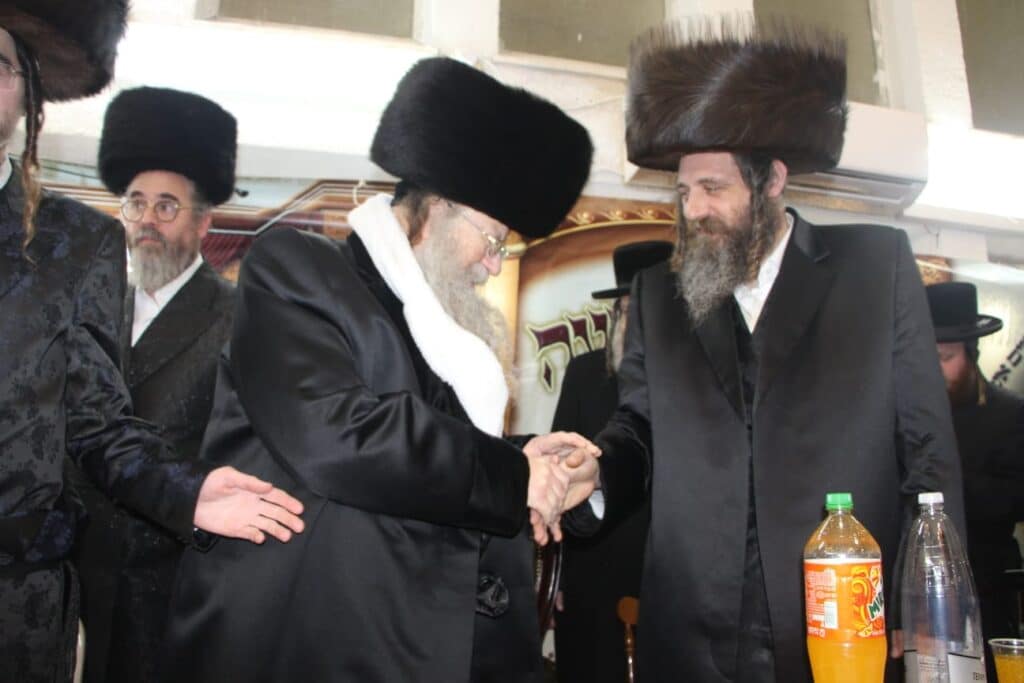 החסידים רקדו: שבע ברכות לבן האדמו"ר מראחוב