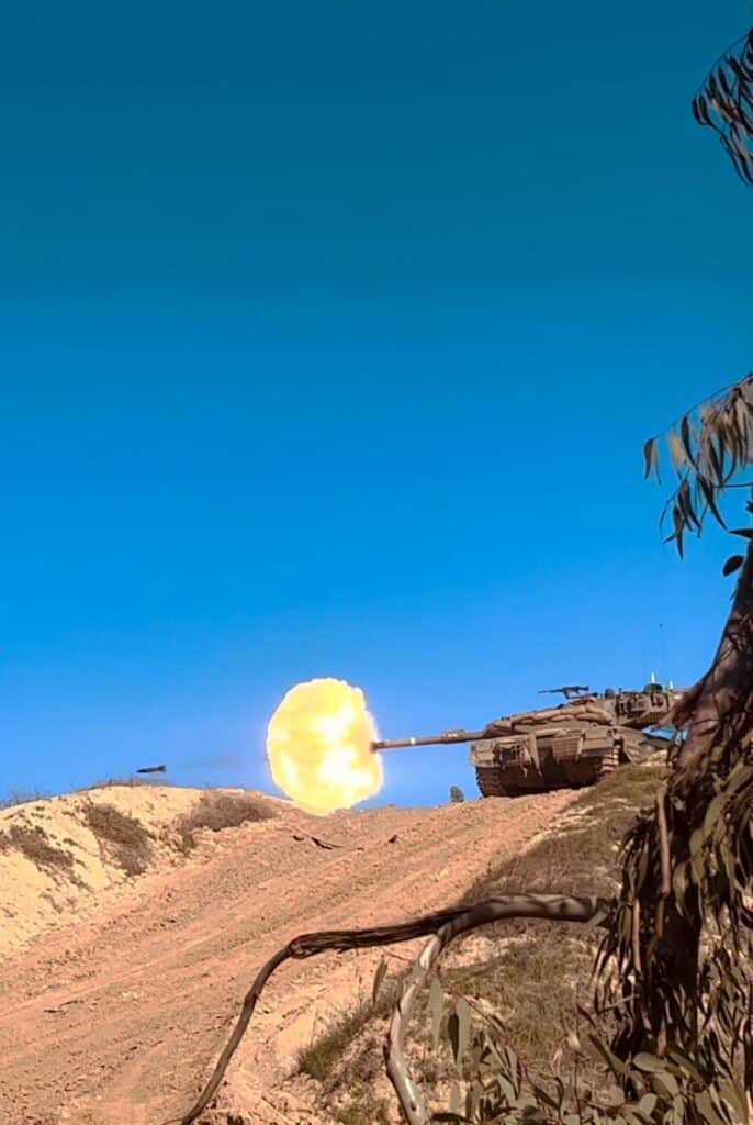 מחבלים תיכננו לרצוח את דובר צה"ל בערבית; אזעקות בגבול הצפון