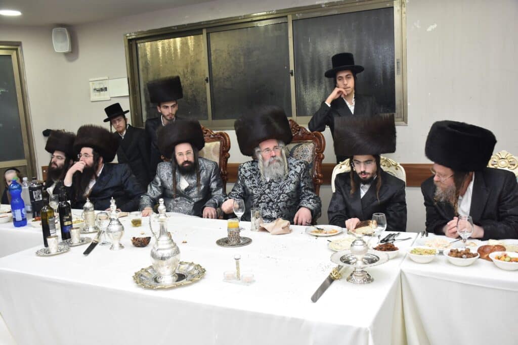 הרבי רקד עם החתן: שמחת השבע ברכות לבן האדמו"ר מראחוב