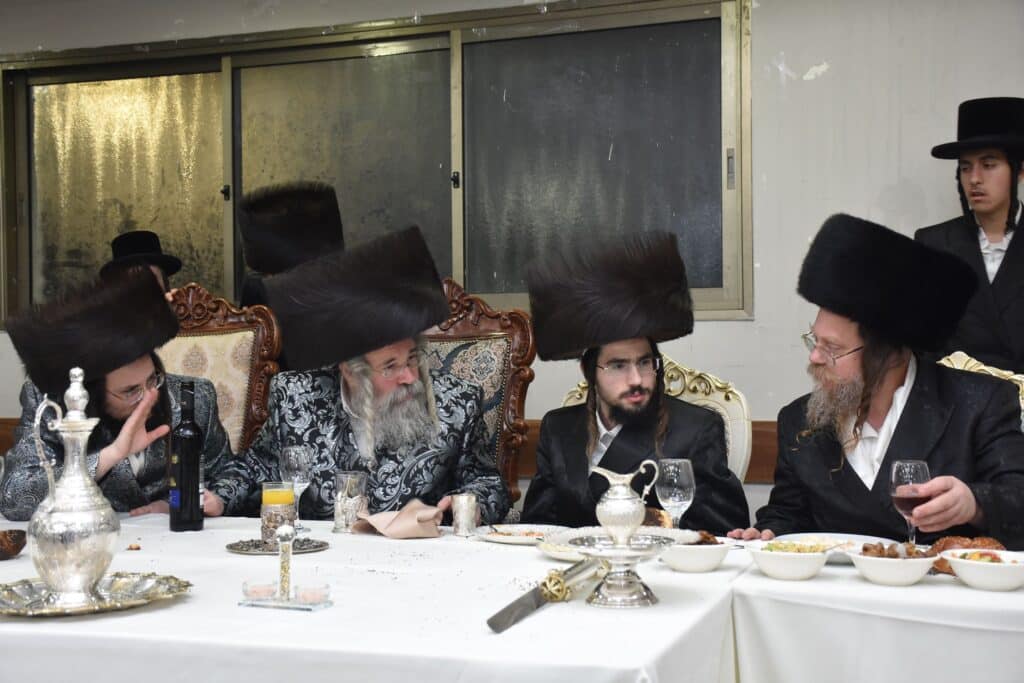 הרבי רקד עם החתן: שמחת השבע ברכות לבן האדמו"ר מראחוב