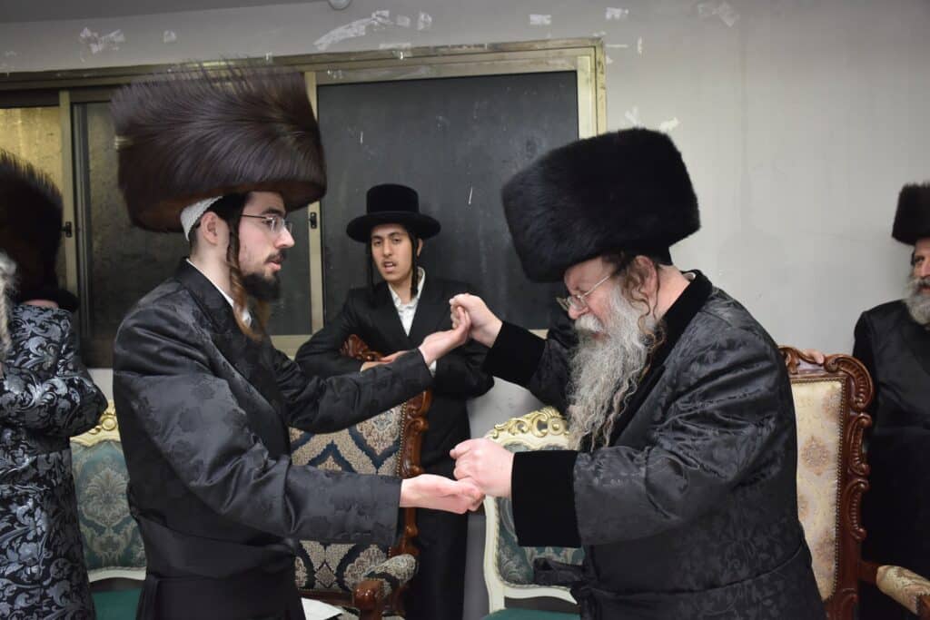 הרבי רקד עם החתן: שמחת השבע ברכות לבן האדמו"ר מראחוב