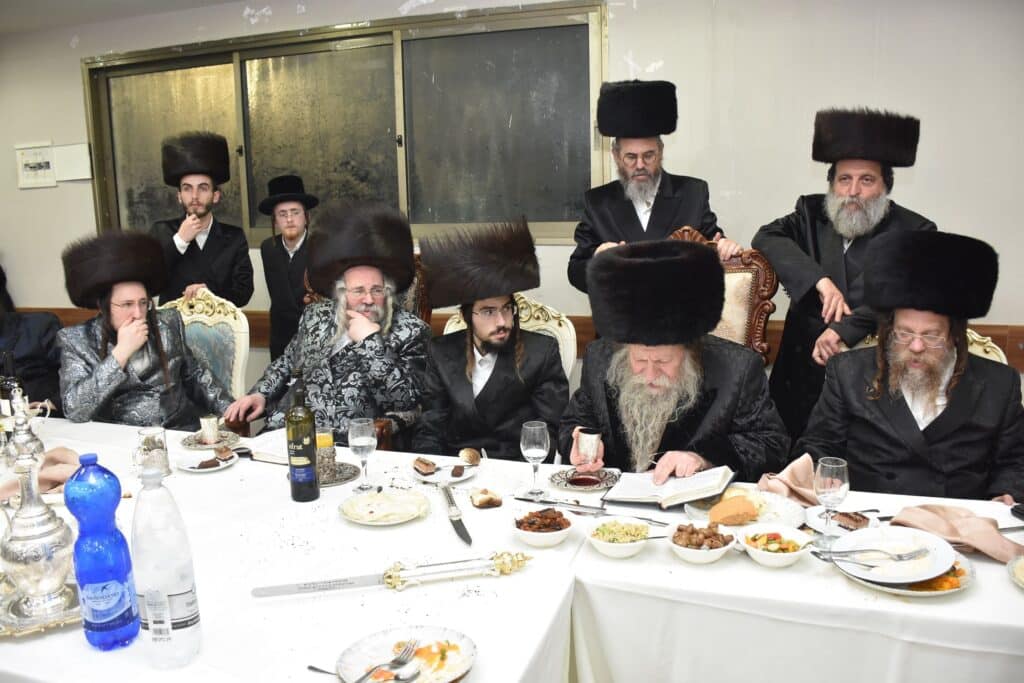 הרבי רקד עם החתן: שמחת השבע ברכות לבן האדמו"ר מראחוב