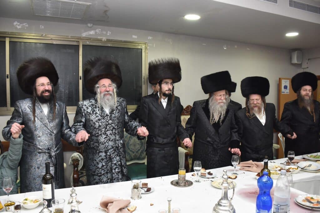 הרבי רקד עם החתן: שמחת השבע ברכות לבן האדמו"ר מראחוב