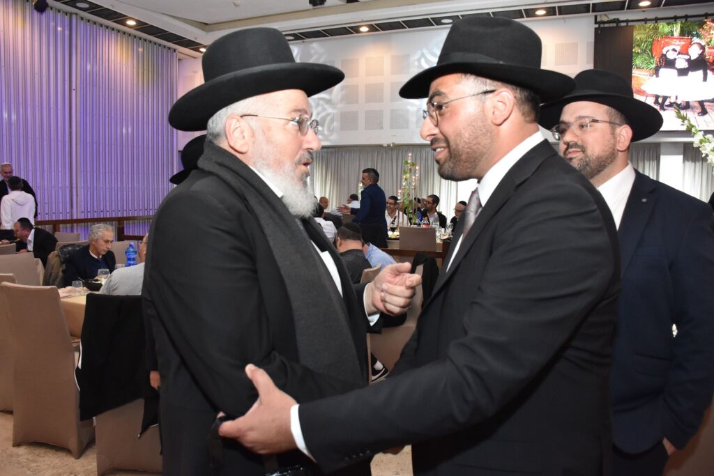 רבנים ואישי ציבור השתתפו: שמחת בר המצווה לבנו יו"ר ש"ס בנס ציונה