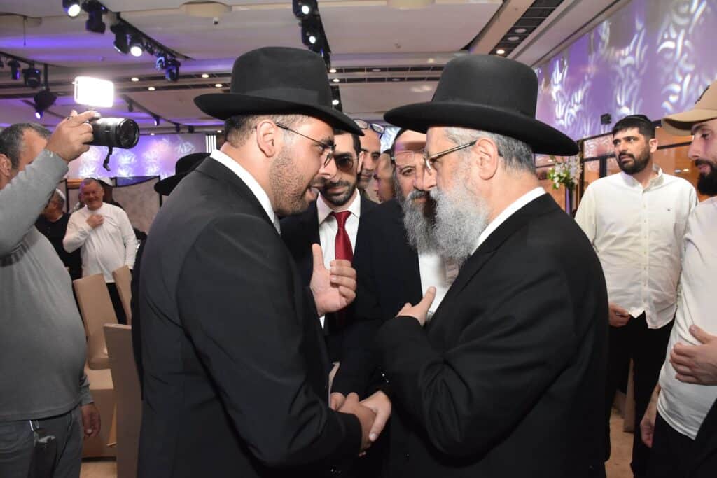 רבנים ואישי ציבור השתתפו: שמחת בר המצווה לבנו יו"ר ש"ס בנס ציונה