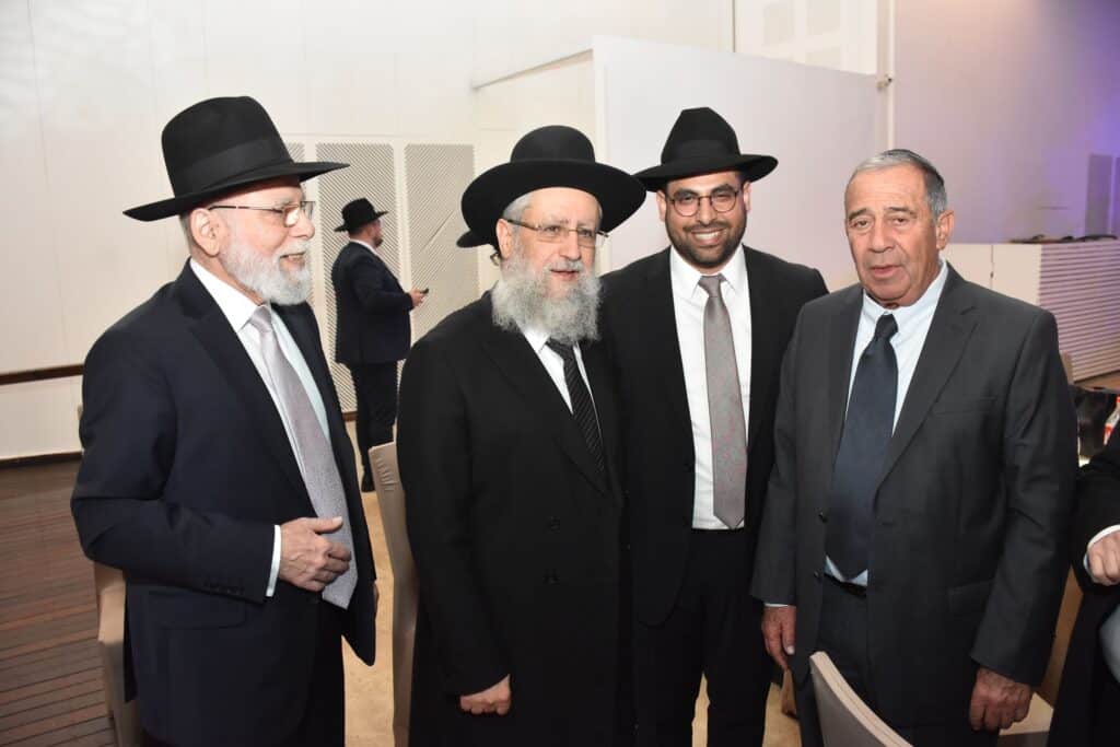 רבנים ואישי ציבור השתתפו: שמחת בר המצווה לבנו יו"ר ש"ס בנס ציונה