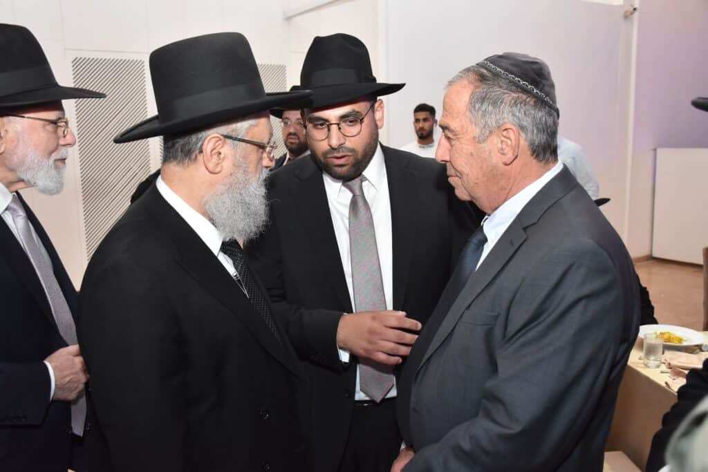 רבנים ואישי ציבור השתתפו: שמחת בר המצווה לבנו יו"ר ש"ס בנס ציונה