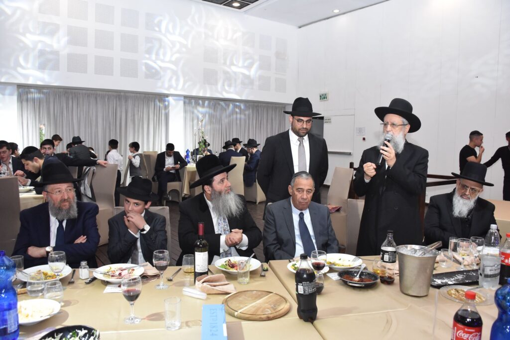 רבנים ואישי ציבור השתתפו: שמחת בר המצווה לבנו יו"ר ש"ס בנס ציונה