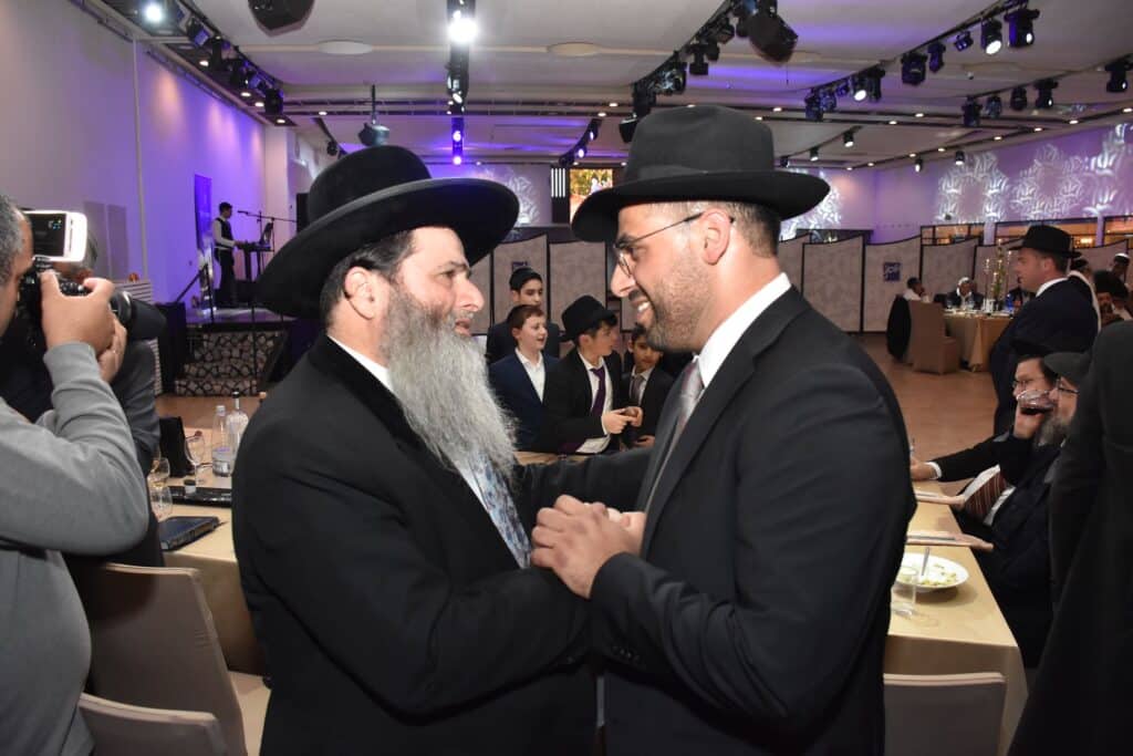 רבנים ואישי ציבור השתתפו: שמחת בר המצווה לבנו יו"ר ש"ס בנס ציונה