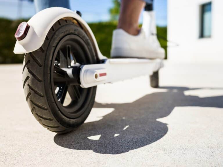 לוחית רישוי לקורקינט