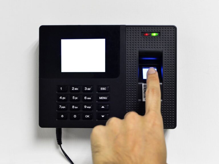 שעון נוכחות