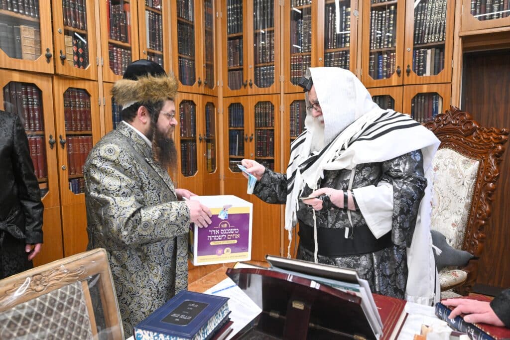 גלריה משמחת הפורים בחסידות צאנז