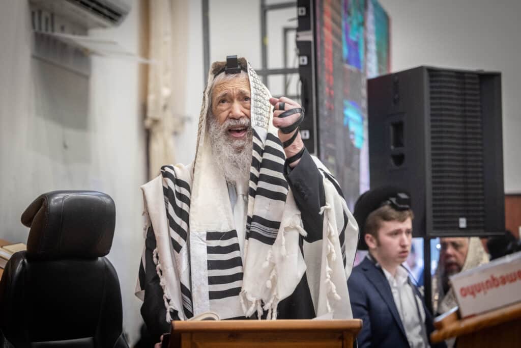 אלפים השתתפו בברית לבנו בכורו של ראש הישיבה הישיש