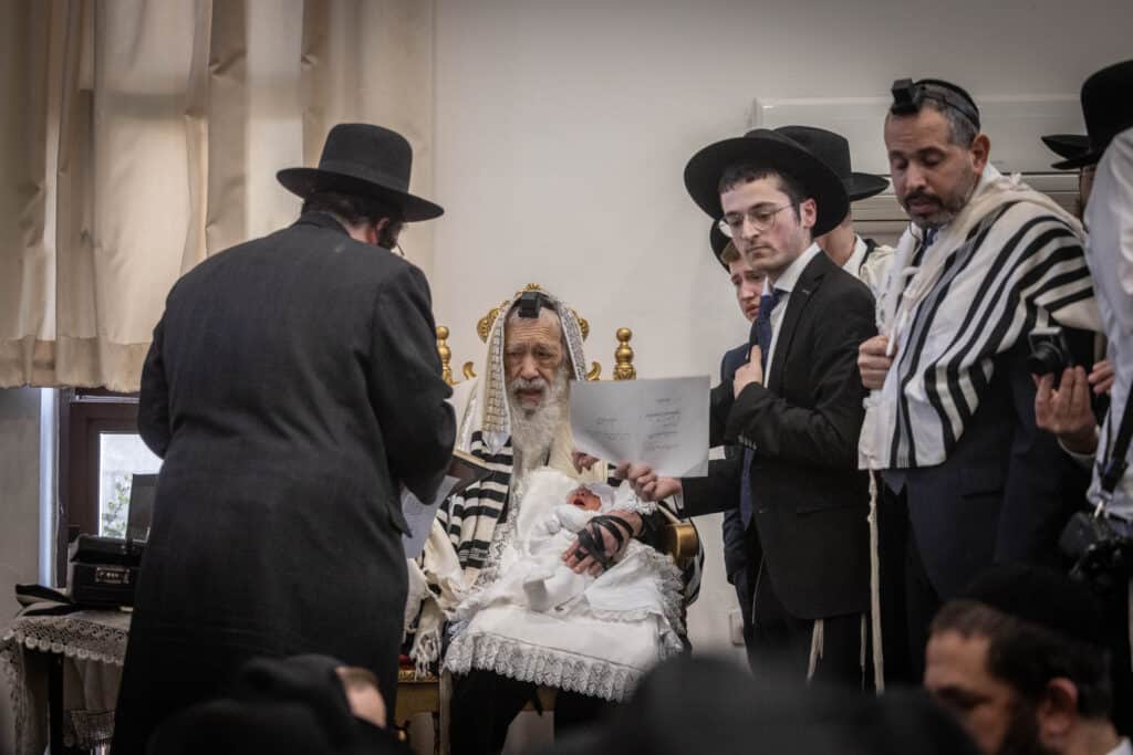 אלפים השתתפו בברית לבנו בכורו של ראש הישיבה הישיש
