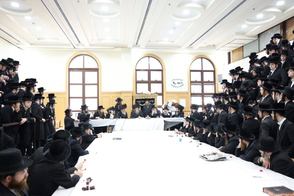 גלריה: שמחת הברית לנין האדמו"ר מערלוי