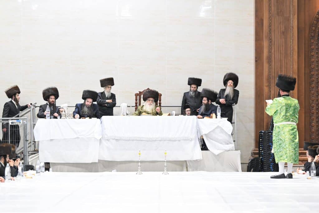 גלריה משמחת הפורים בחסידות צאנז