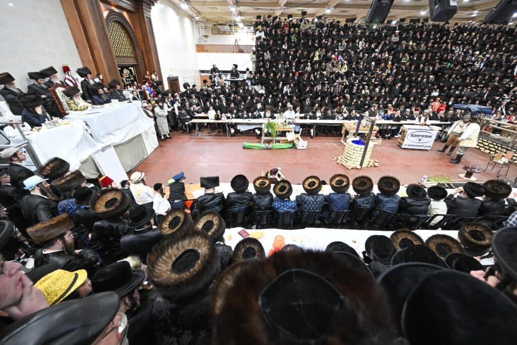 גלריה משמחת הפורים בחסידות צאנז