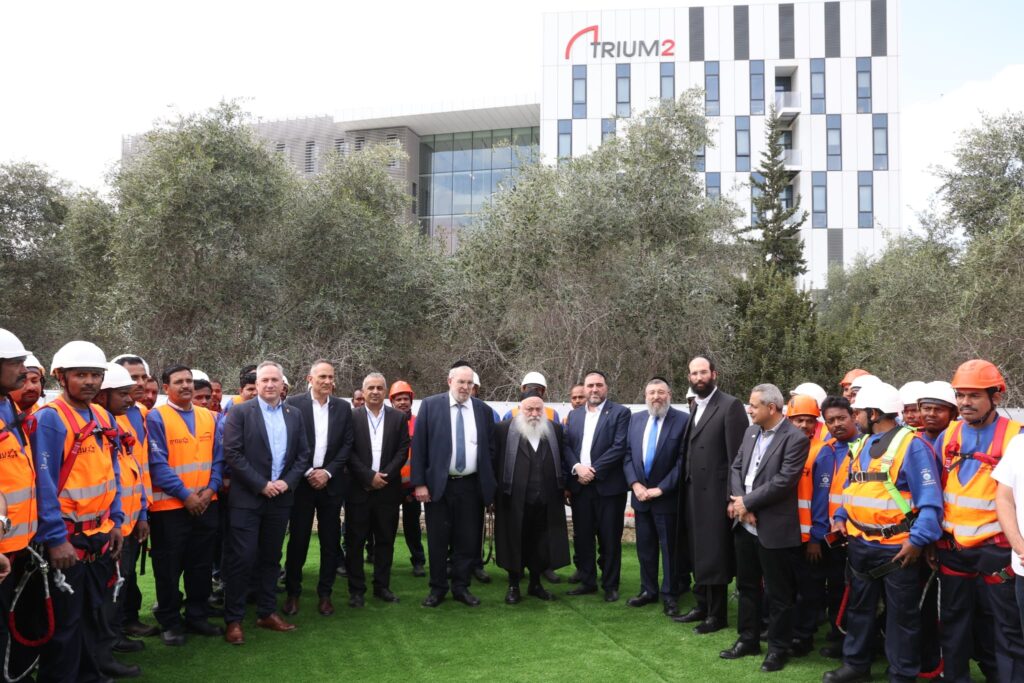 מצוקת הבנייה: אלפי עובדים זרים מהודו נחתו בישראל