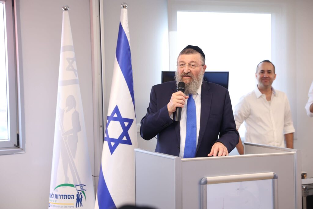 מצוקת הבנייה: אלפי עובדים זרים מהודו נחתו בישראל