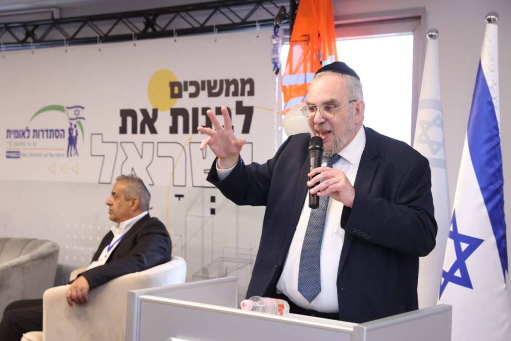 מצוקת הבנייה: אלפי עובדים זרים מהודו נחתו בישראל